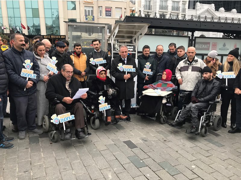 CK Enerji’nin Akülü Sandalye Şarj İstasyonu, Taksim’de ‘Hayatı Aydınlat’tı