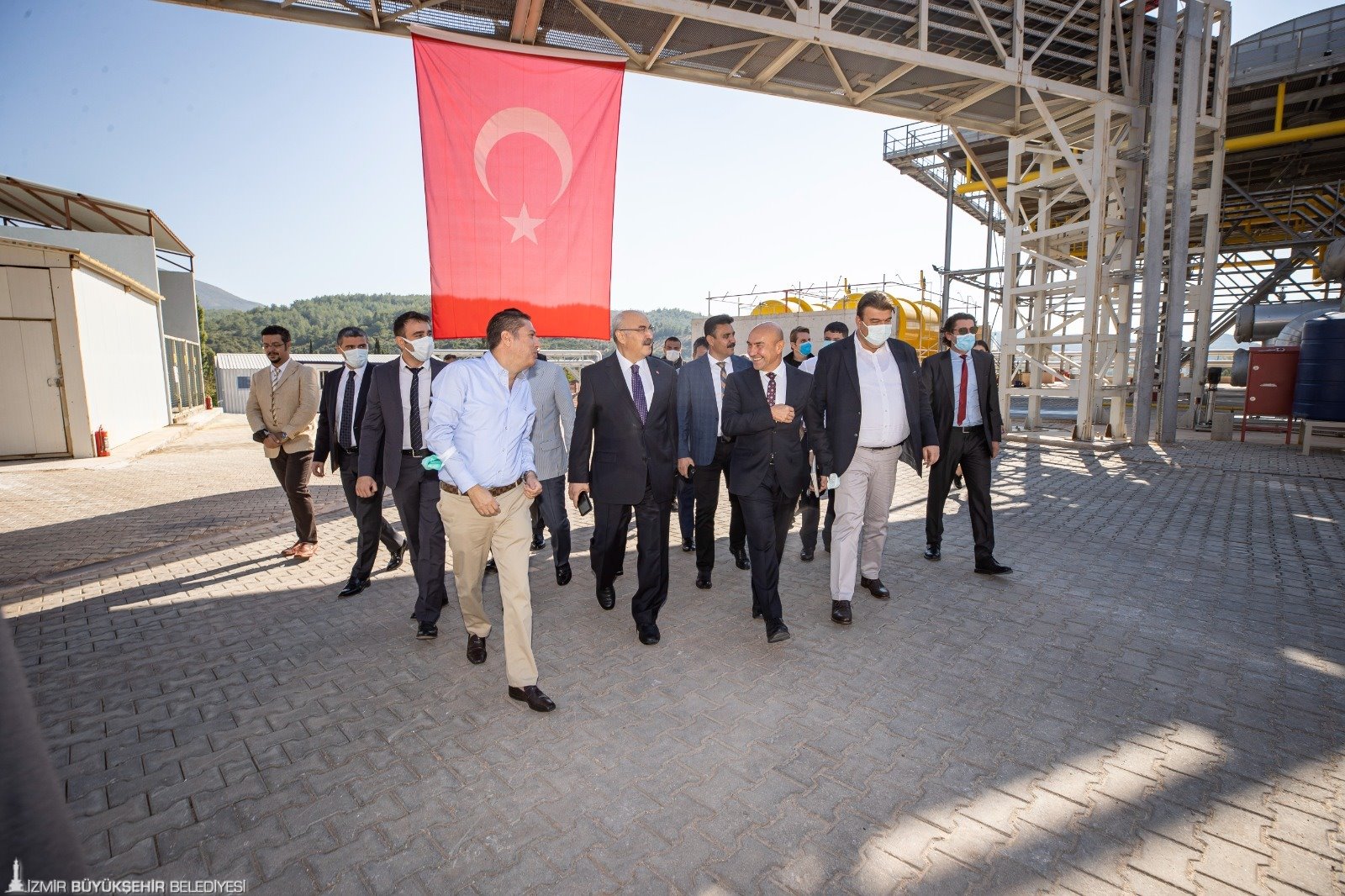 İzmir Valisi Yavuz Selim Köşger ve İBB Başkanı Tunç Soyer Seferihisar’daki Jeotermal Tesisleri İnceledi